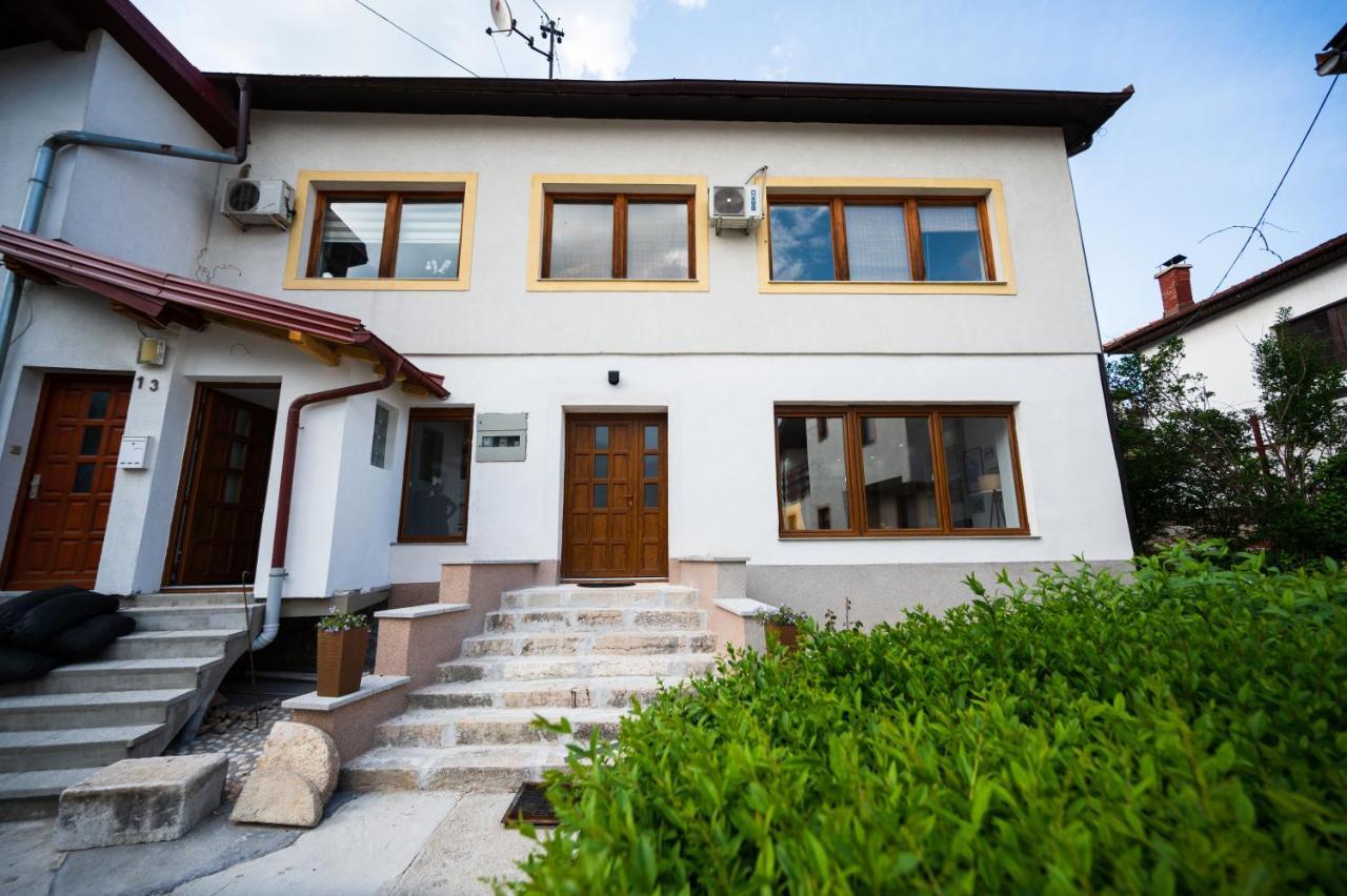 Spacious And Bright 2Bdr Apartment In The Old Town Saraievo Exterior foto